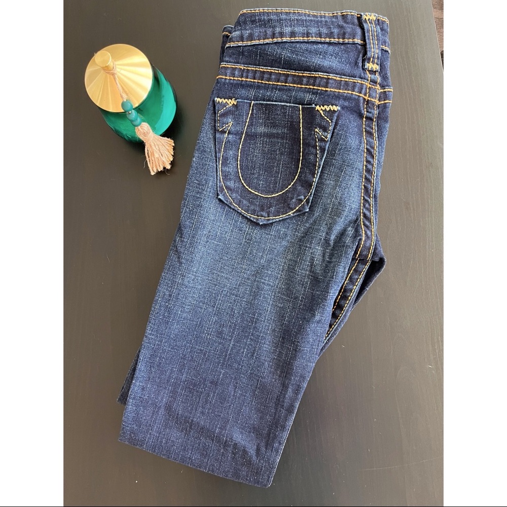 Jeans true religion.  Size 28